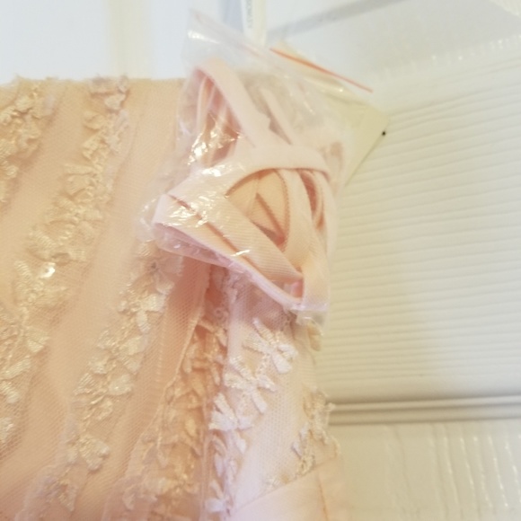 Strapless blush pink prom/bridesmaid dress - Picture 4 of 4